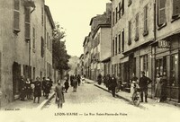 La Rue Saint-Pierre-de-Vaise