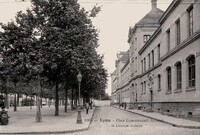 Place Commandant Arnaud  Le groupe Scolaire