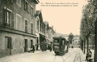 Place de la République et station du tram