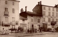 La Mairie et la Place