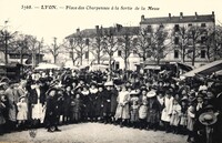 Place des Charpennes à la Sortie de la Messe
