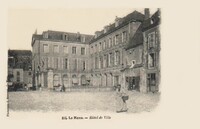 L'Hôtel de Ville 