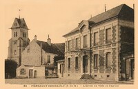 L'Hôtel de Ville et l'Église
