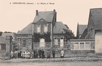 Longueval - La Mairie et L'Ecole