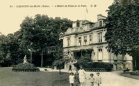 L'Hôtel de Ville et le Parc