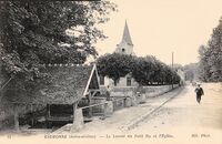 Le Lavoir du petit Ru et L'Eglise