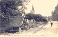 Le Lavoir du Petit Ru et l'Église