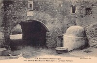 Le Vieux Portique