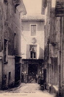 L'Hôtel de Ville 