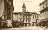 L'Hôtel de Ville 