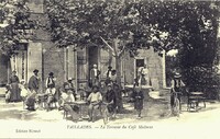 Taillades - La Terrasse du Café Moderne
