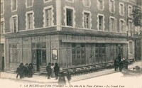 Un coin de la Place d'armes - le Grand Café