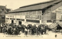 Les Halles un jour de Marché