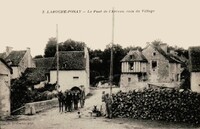 La Roche-Posay - Le Pont de l'Arceau -coin du Village