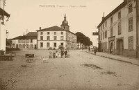 Pouxeux - Place de la Mairie