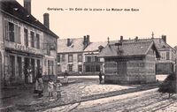 Un Coin de la Place - Le Moteur des Eaux