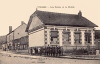 Volgré - Les Ecoles et la Mairie