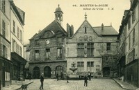 Mantes-la-Jolie - L'Hôtel de Ville 